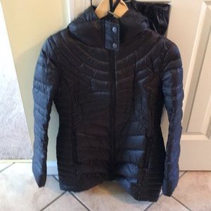 Puffer knee length coat black small